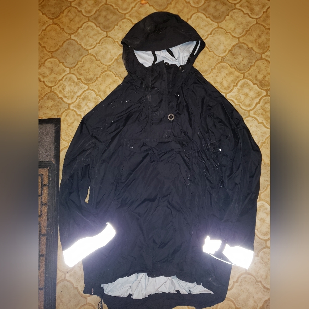 lululemon athletica Black Raincoat with Reflective Accents